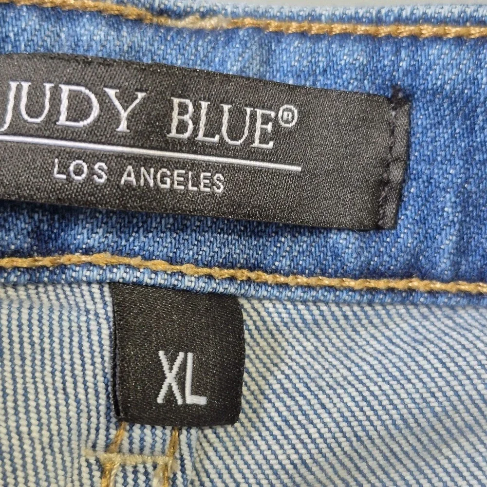 Judy Blue Shorts Womens XL Denim Jean Mid Rise Cuffed‎ Stretch Distressed Summer